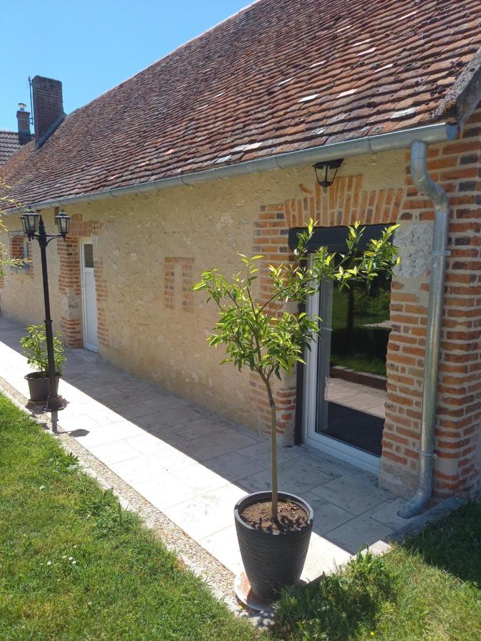 Logement Independant Tour-en-Sologne Экстерьер фото
